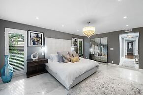 #1 Beach Estate Las Olas Beach Best Location