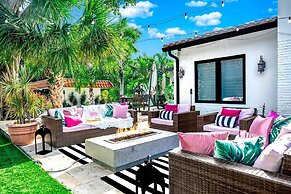 #1 Beach Estate Las Olas Beach Best Location