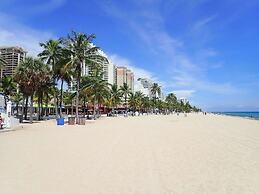 #1 Beach Estate Las Olas Beach Best Location