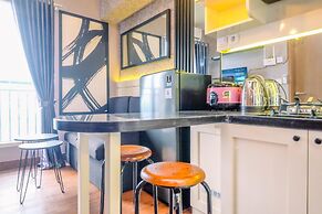 Modern Look 2BR at 28th Floor Podomoro Golf View Apartment