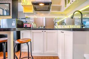 Modern Look 2BR at 28th Floor Podomoro Golf View Apartment