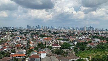Cozy Studio at Belmont Residence Puri Apartment