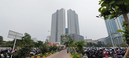 Homey and Simple Studio at Tanglin Supermall Mansion Apartment