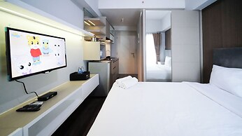 Homey and Simple Studio at Tanglin Supermall Mansion Apartment