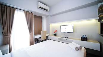 Homey and Simple Studio at Tanglin Supermall Mansion Apartment