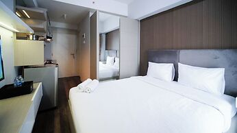 Homey and Simple Studio at Tanglin Supermall Mansion Apartment