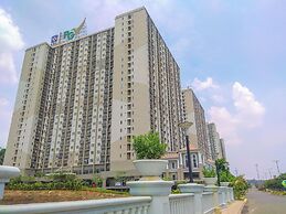 Fancy and Nice Studio Apartment at Podomoro Golf View