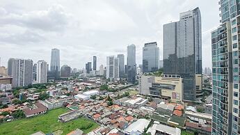 Elegant and Comfy 1BR with Extra Room Apartment at Bellagio Residence