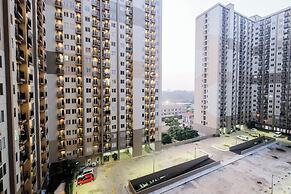 Comfort and Modern Studio Podomoro Golf View Apartment