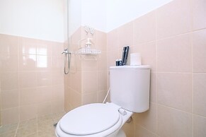 Comfortable and Lovely Studio Podomoro Golf View Apartment