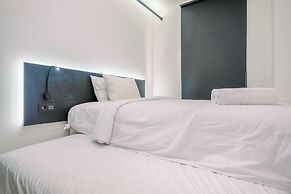 Luxury 2BR Apartment at Pejaten Park Residence with Bathtub