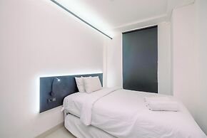 Luxury 2BR Apartment at Pejaten Park Residence with Bathtub