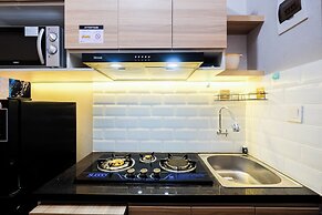 Brand New and Fresh Studio Podomoro Golf View Apartment