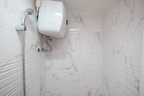 Cozy Living and Stylish 2BR Podomoro Golf View Apartment