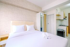 Nice and Warm Studio at Podomoro Golf View Apartment