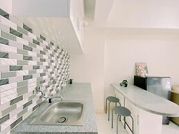 Modern 2BR Apartment at Podomoro Golf View