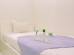 Modern 2BR Apartment at Podomoro Golf View