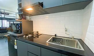 Tranquil and Homey Studio at Podomoro Golf View Apartment