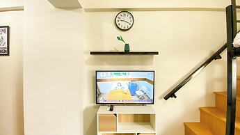 Tranquil and Homey Studio at Podomoro Golf View Apartment