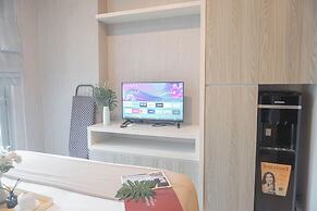 Cozy and Minimalist Studio Room at Ciputra World 2 Apartment