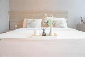 Cozy and Minimalist Studio Room at Ciputra World 2 Apartment