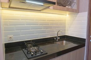 Cozy and Minimalist Studio Room at Ciputra World 2 Apartment