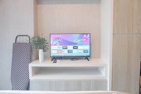 Cozy and Minimalist Studio Room at Ciputra World 2 Apartment