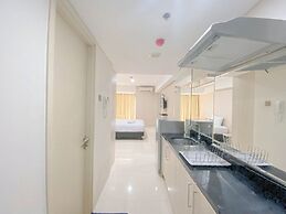 Good Homey Studio Apartment at Warhol (W/R) Residences