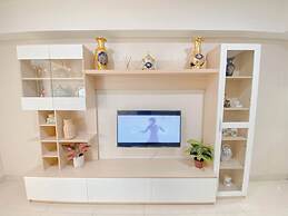 Compact and Nice Combined Unit 1BR Apartment at Warhol (W/R) Residence