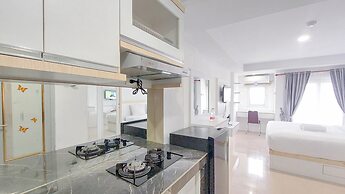 Relaxing Studio Apartment at Mansyur Residence