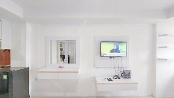 Relaxing Studio Apartment at Mansyur Residence