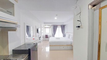 Relaxing Studio Apartment at Mansyur Residence