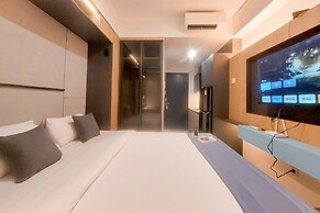 Cozy and New Studio at Collins Boulevard Apartment