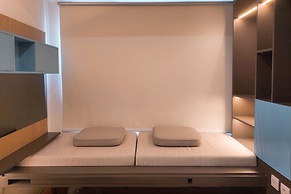 Cozy and New Studio at Collins Boulevard Apartment