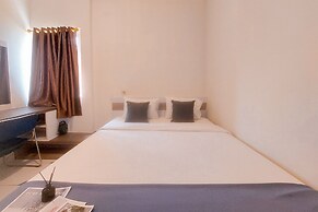 Minimalist and Homey Studio (No Kitchen) Apartment Aeropolis Residence