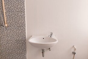 Minimalist and Homey Studio (No Kitchen) Apartment Aeropolis Residence