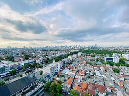 Brand New and Homey 2BR Apartment at Nifarro Park