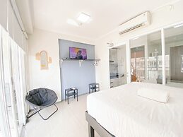 Simply Look 1BR at Gateway Pasteur Apartment