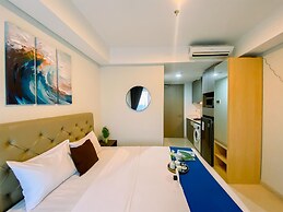 Best View and Comfy Studio at Gold Coast Apartment