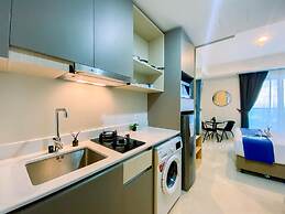 Best View and Comfy Studio at Gold Coast Apartment