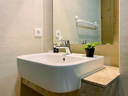 Best View and Comfy Studio at Gold Coast Apartment