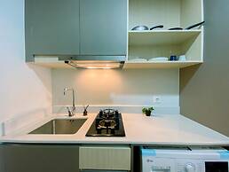 Best View and Comfy Studio at Gold Coast Apartment