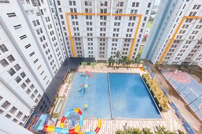 Spacious and Homey Studio Room Paramount Skyline Apartment