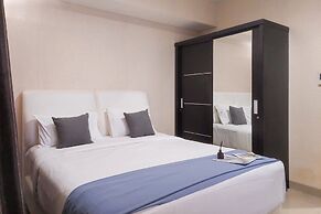 Spacious and Homey Studio Room Paramount Skyline Apartment