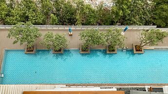 Elegant and Spacious Studio at Kemang Mansion Apartment