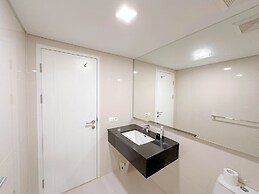 Spacious and Modern Studio SOHO Apartment at VieLoft SOHO and SKY Resi