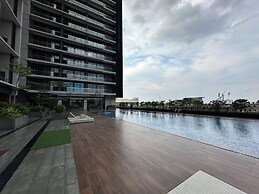 Spacious and Modern Studio SOHO Apartment at VieLoft SOHO and SKY Resi