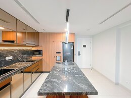 Spacious and Modern Studio SOHO Apartment at VieLoft SOHO and SKY Resi