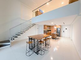 Spacious and Modern Studio SOHO Apartment at VieLoft SOHO and SKY Resi