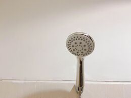 Tranquil and Comfy Studio Apartment at Easton Park Residence Jatinango